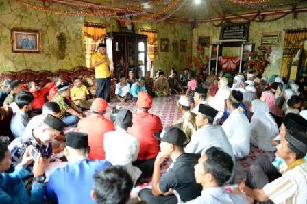 Buka Akses Jalan Lintas Bono, Warga: Di Hati Kami Cuma Andi Rachman Jadi Pilihan